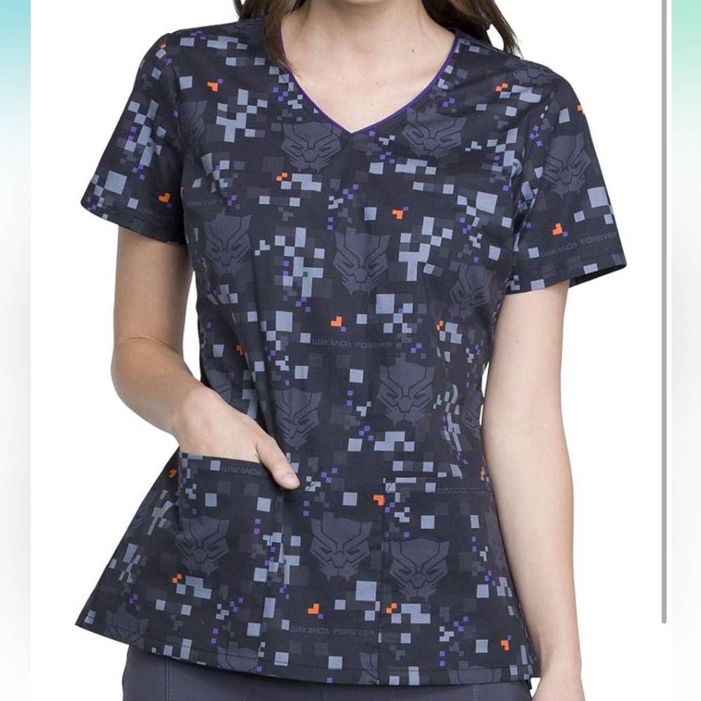 Disney Avengers Black Panther Tooniforms Cherokee Scrub Top NEW Size Small NWT